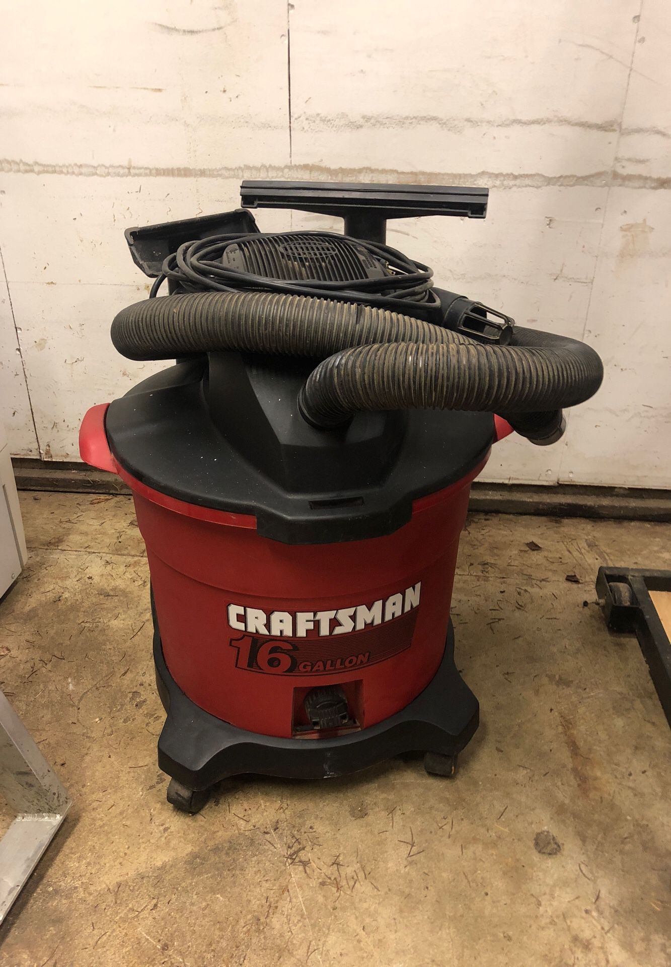 Craftsman 16 gallon Shop Vacuum and Blower