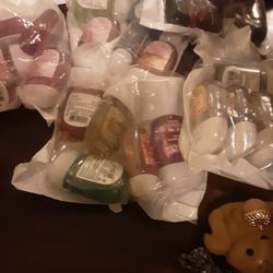 Brand New BATH And Body Hand Sanitizers $7 A  Bag Of 5