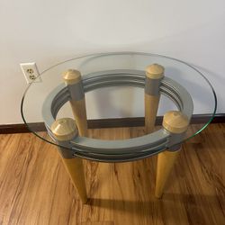 Glass Coffee Table In Excellent Condition 