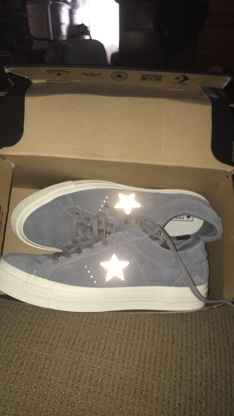 Converse size 9