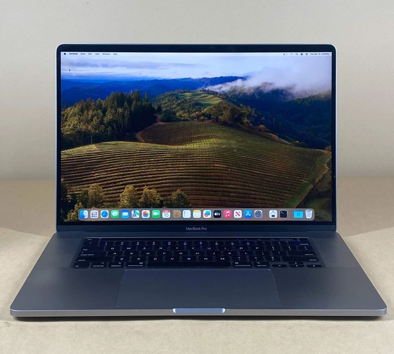 Macbook Pro 15 A1990 16gb 500gb I7