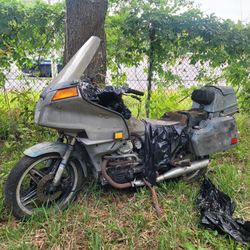 OLD HONDA MOTORCYCLE..AS IS