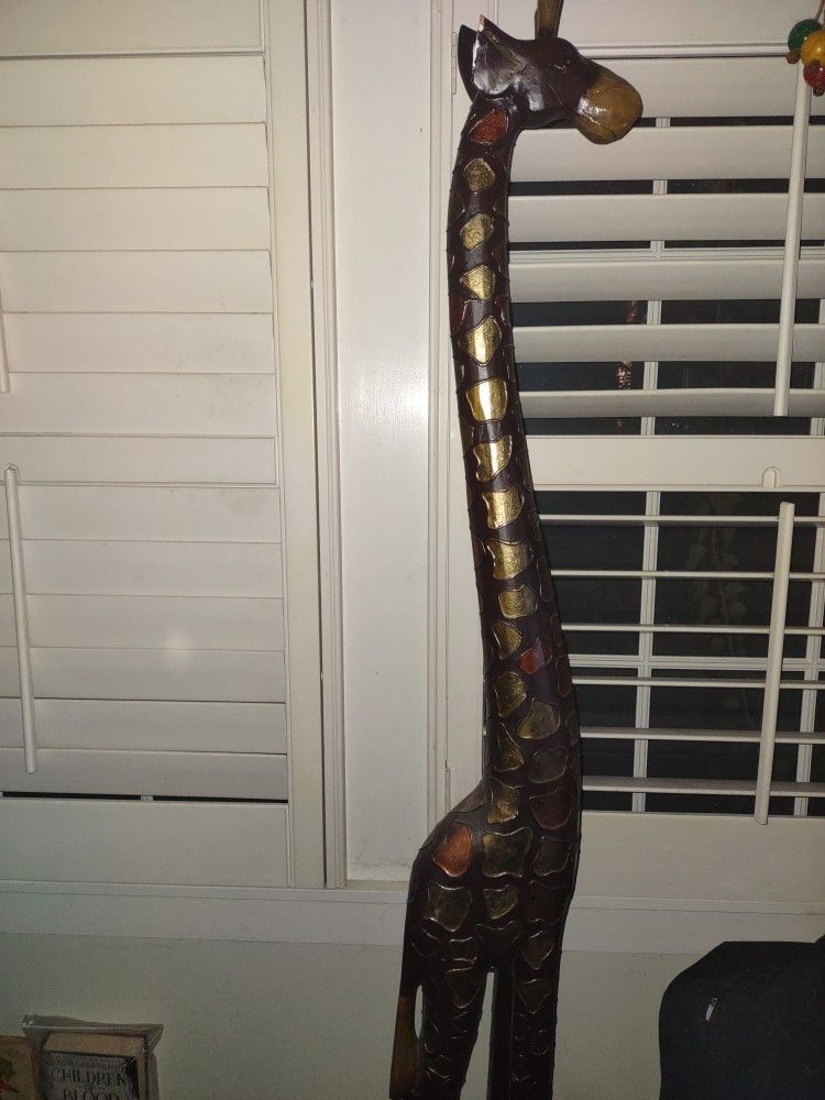 Giraffe Fixture Home Decor