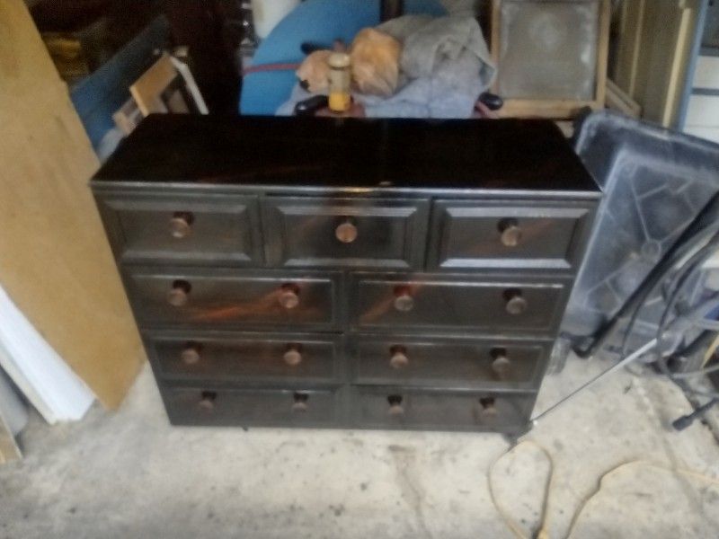 Dresser 9 Drawer