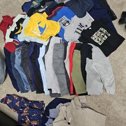 Large Lot Of 2T Boys Clothes