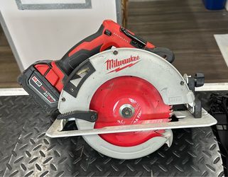 Milwaukee Circular Saw 7 1/4”