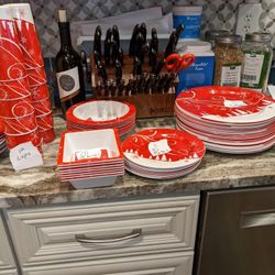 Christmas Dishes, Plastic 