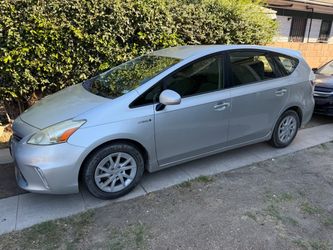 2013 Toyota Prius V