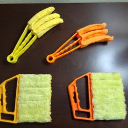 4Pcs Blind Cleaner Duster Set – 7 & 3-Finger Brushes for Easy Dust Removal