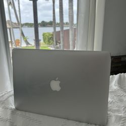 MACBOOK AIR 13 Inch