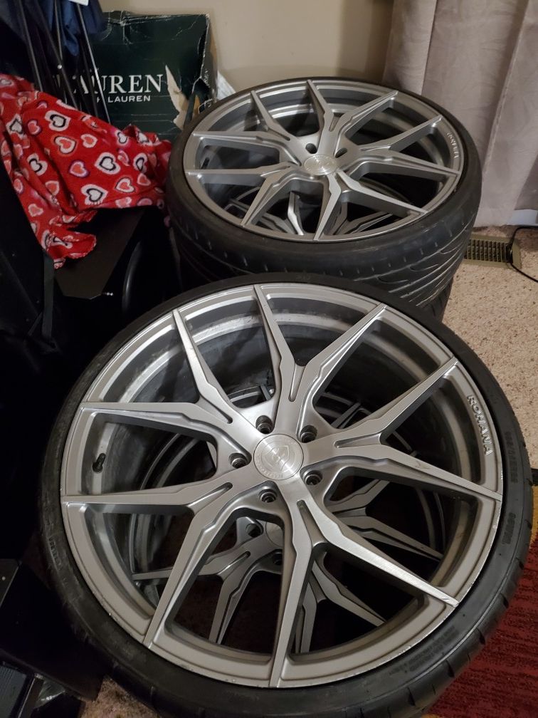 Rohana rims came off caddlac cts off set 9 front rear 10 1/2