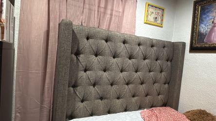 Bed queen size