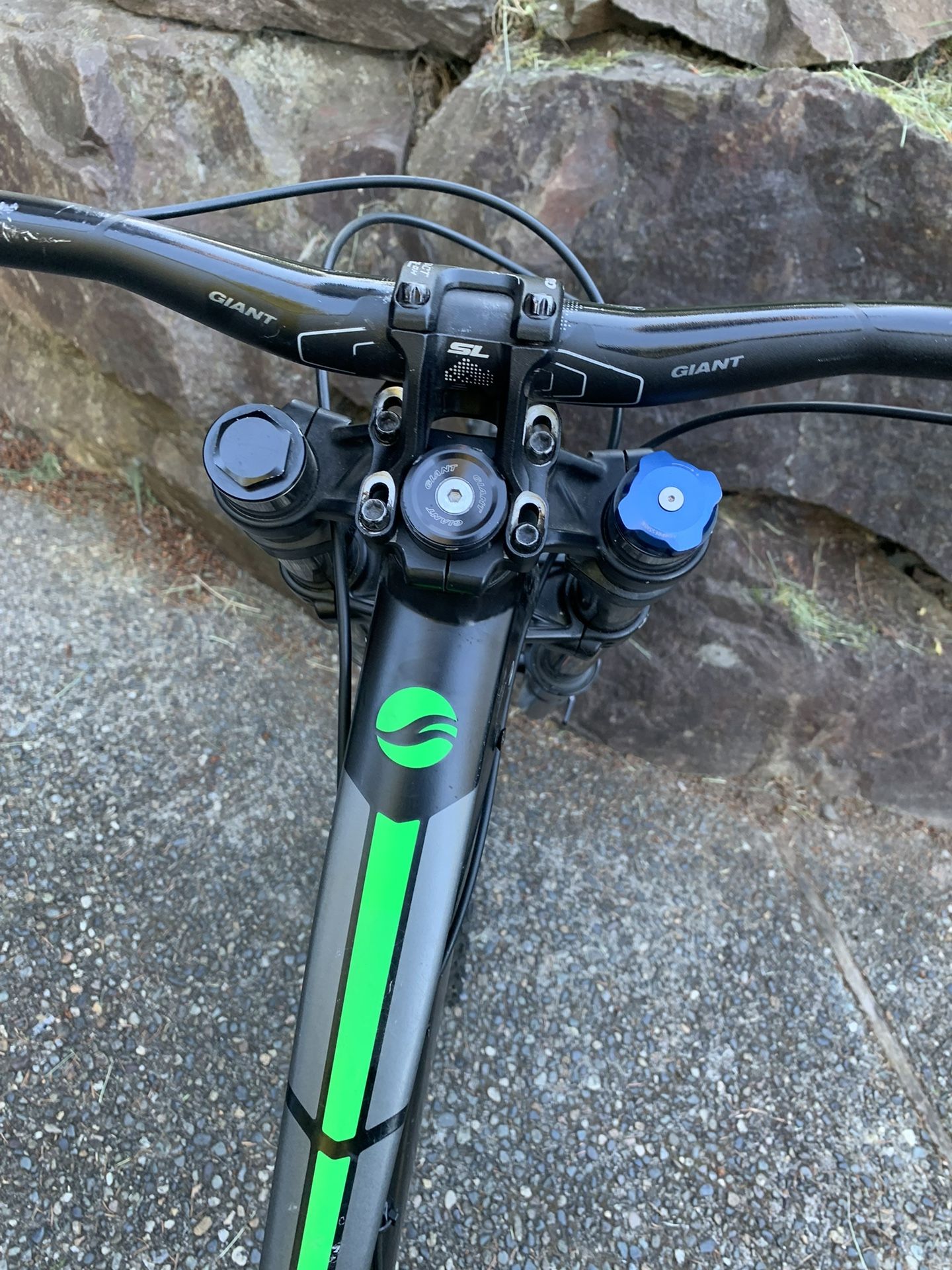 Giant Glory 2 Downhill MB