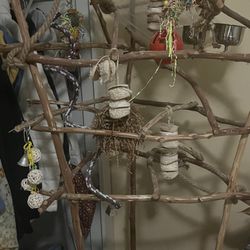 Extra Large Bird Stand Play Area