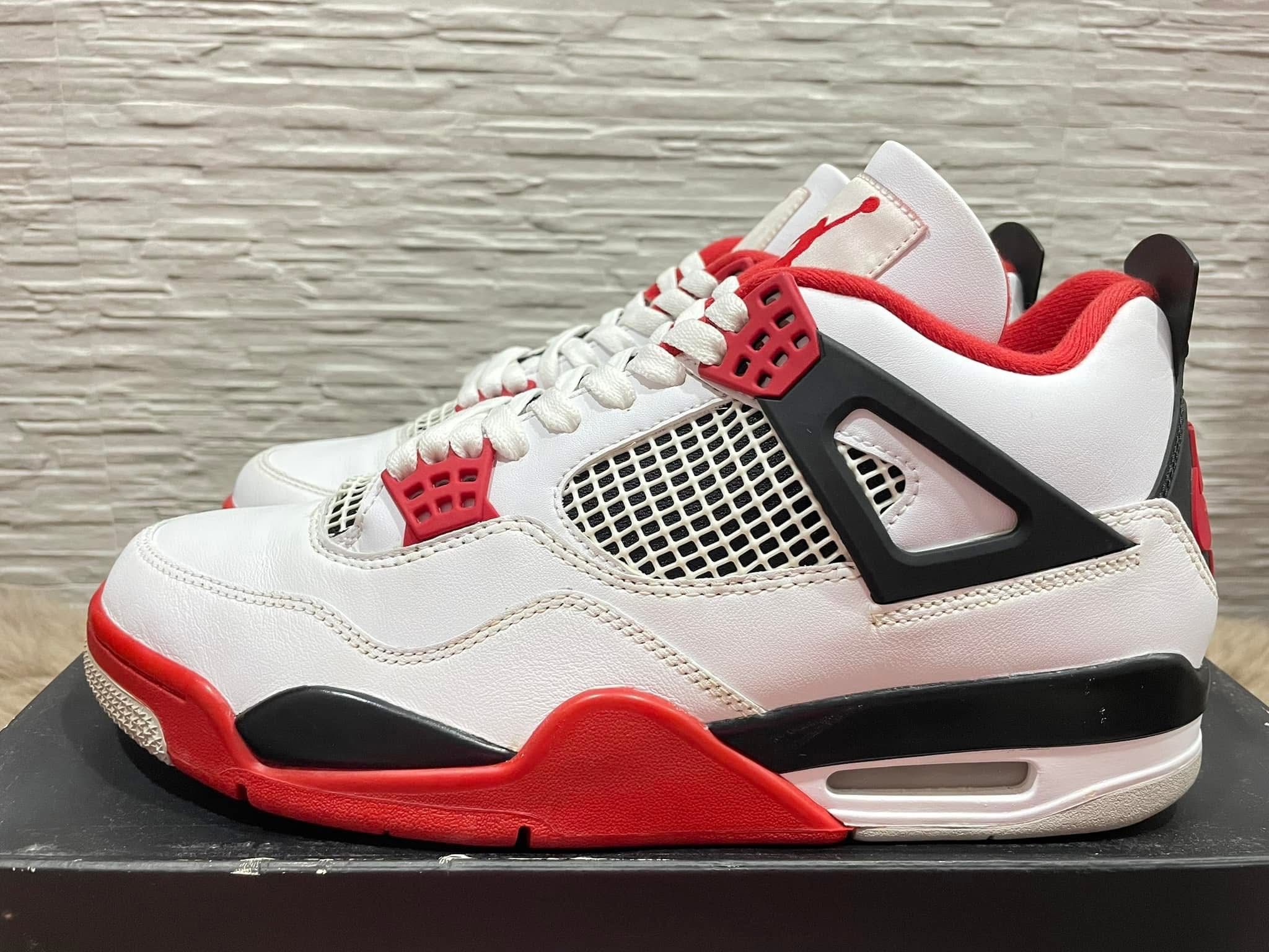 Jordan 4 Fire red