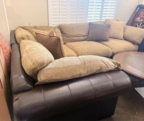 Free Sectional