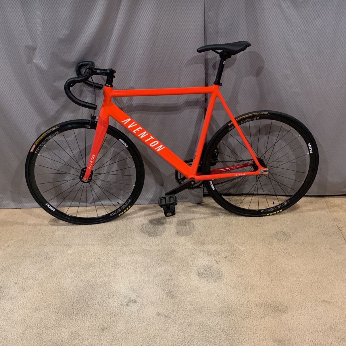 Aventon Cordoba LTD 完成車 2022 Aventon Cordoba Fixed Gear Bike – Specs, Comparisons