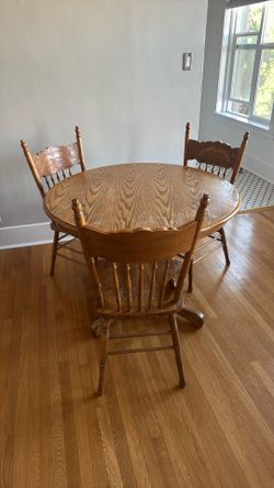 Vintage Solid Oak Table w/ 3 Matching Chairs