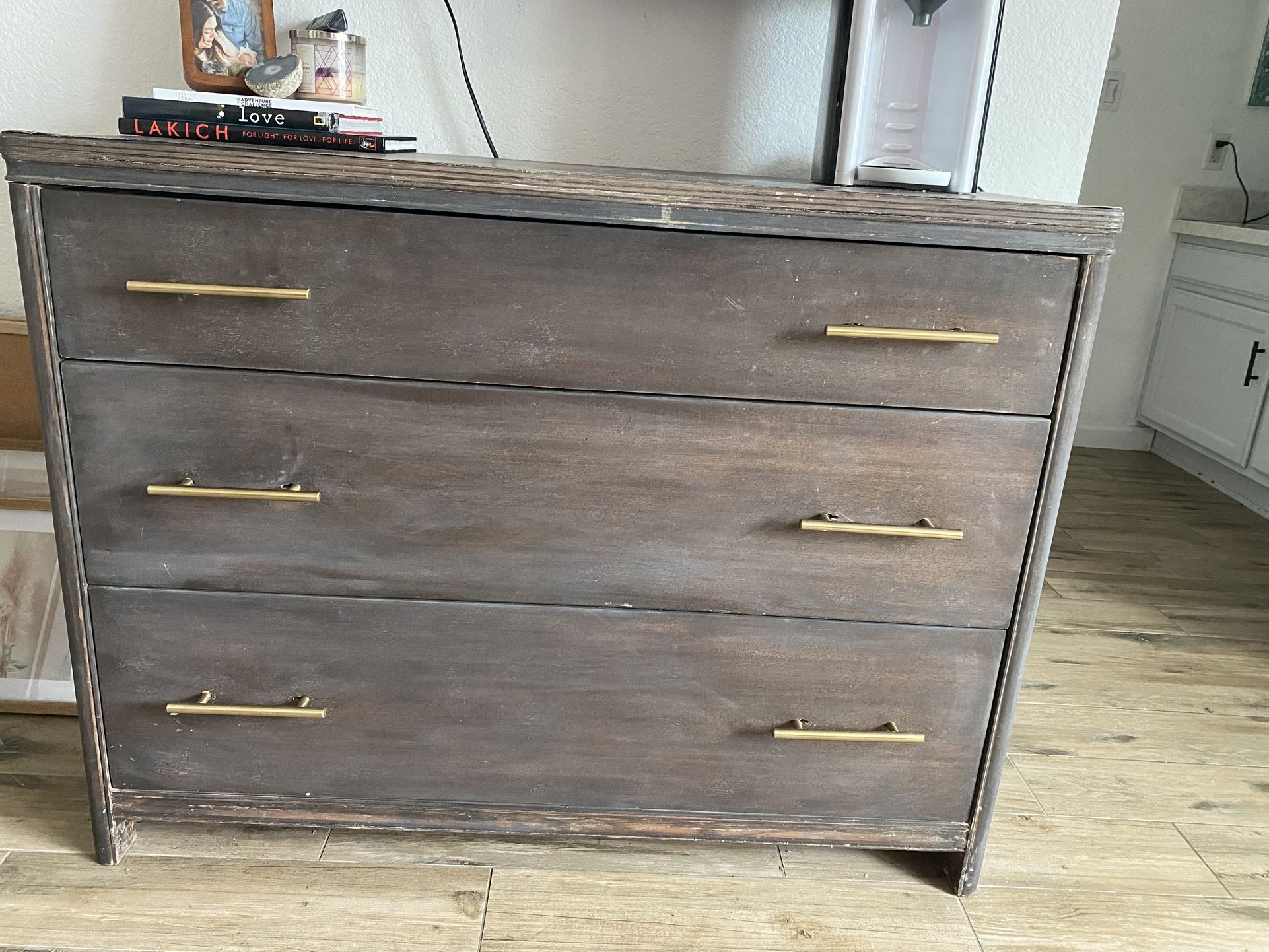 vintage 1940s dresser