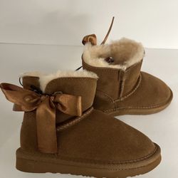 Girls Pawz Bear Paw Boots 