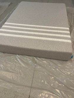 Leesa Original Hybrid Twin XL-Size Mattress, Like New, Excellent Condition
