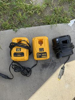 Chargers 12v  25  C/u