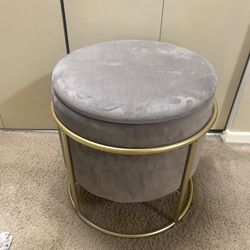 New Never Used High Quality Velvet Tan Storage Ottoman Size In Photos Pickup Gaithersburg Md20877