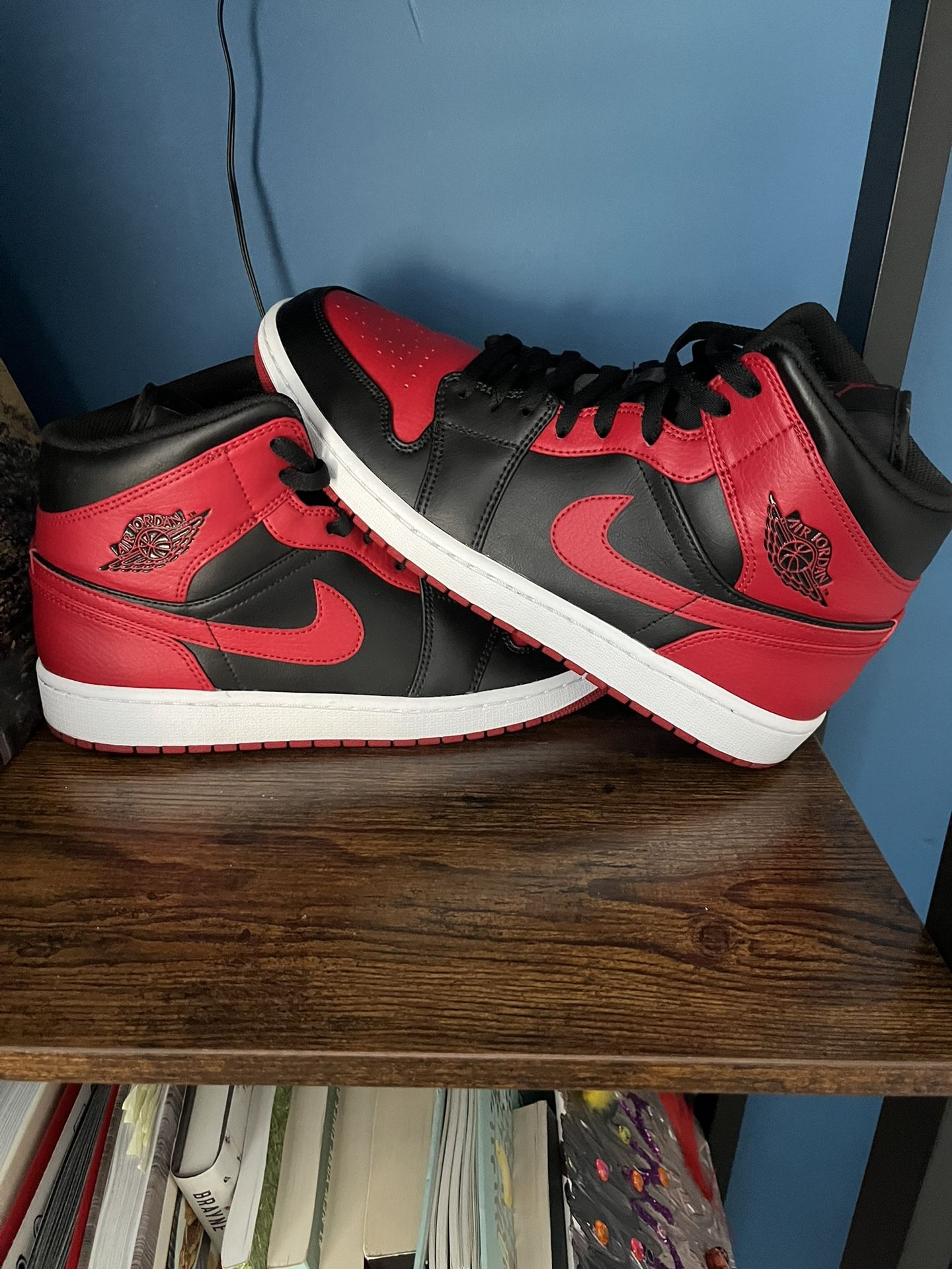 Jordan 1 Mid “Banned” Edition Size 12