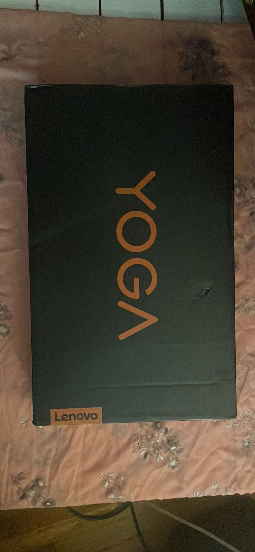 NEVER USED Lenovo Yoga 7i 14” 2.2k Touch 2-in-1 Laptop Tablet i5 8GB 512 GB