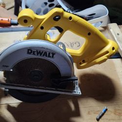Dewalt Brushless Battery Powered Saw