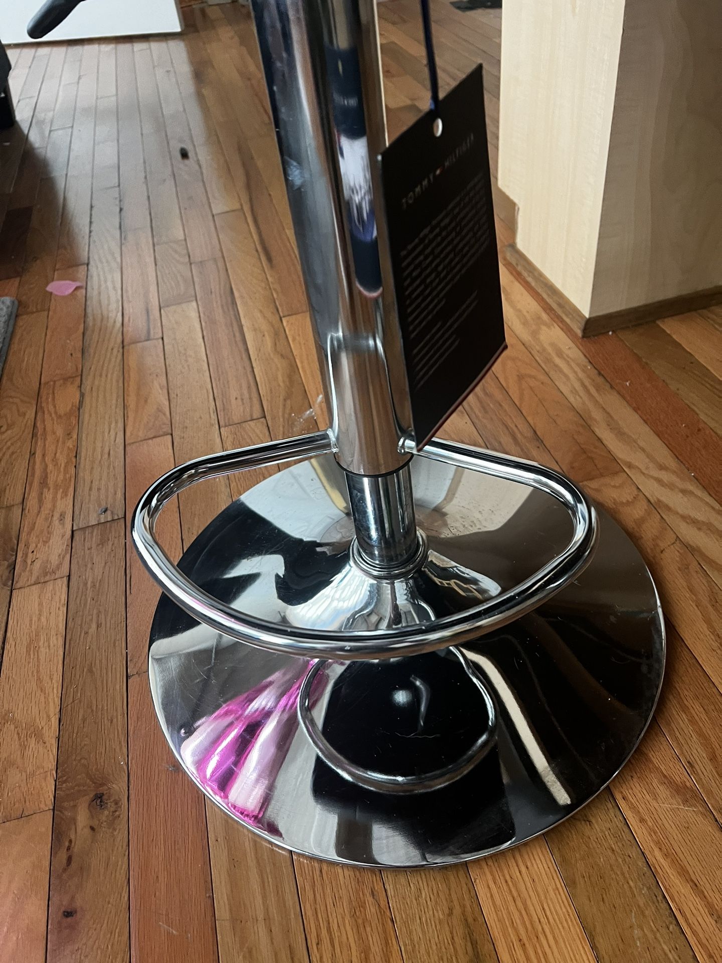 Tommy Hilfiger Bar Stool Set
