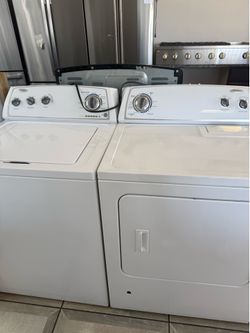 Whirlpool top load washer and gas dryer set