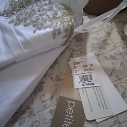 Brand New Wedding Dress