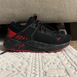 Puma Shoes Size 4.5