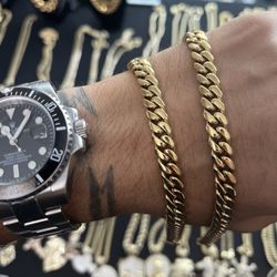 Sale (The LJ Collection)