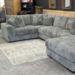Lindyn Fog 5-Piece LAF Chaise Sectional