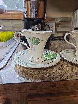 Antique Collection Tea Cups 