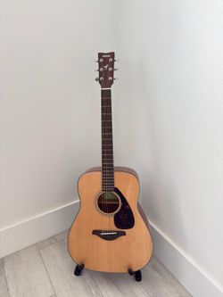 Yamaha Acoustic Guitar