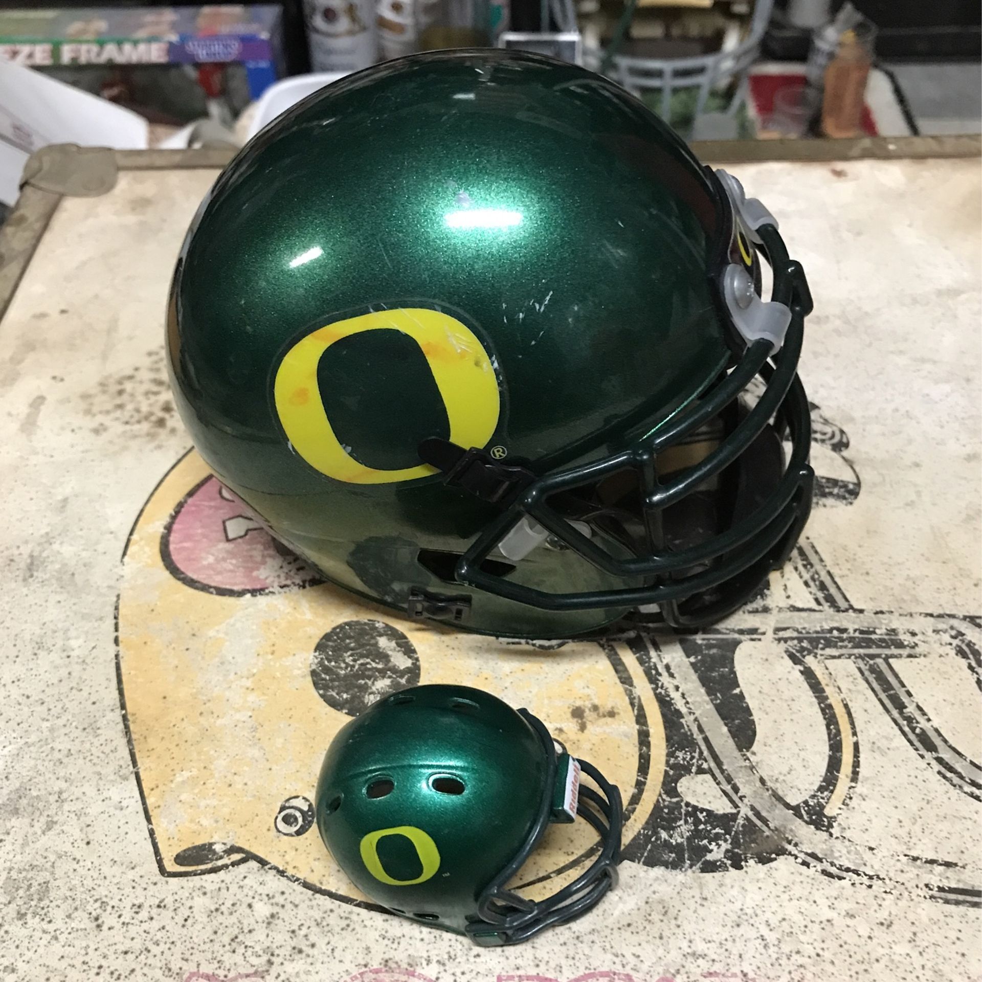 Oregon Ducks Collectible Mini Helmets
