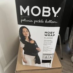 Moby Wrap Black Patterned