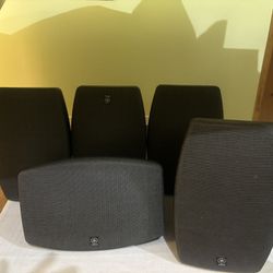 Surrounded Sound Speakers
