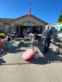 Big garage sale Today Saturday 9-19