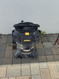 Dewalt Vacuum