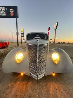 1937  ford 4 door humpback