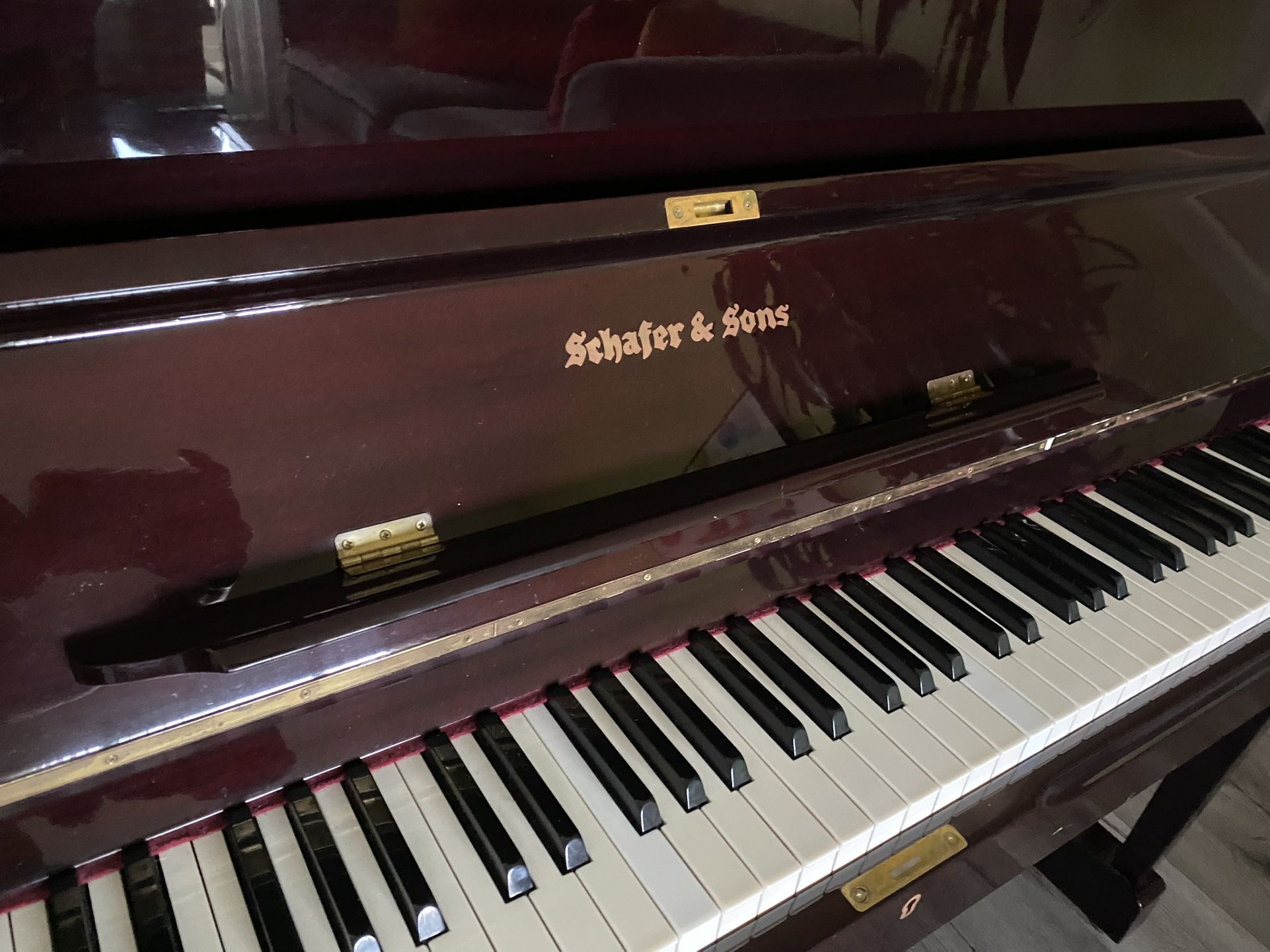 Schafer & Sons Upright piano