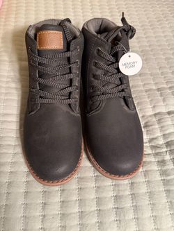 Big boys dress boots (New) - size 6