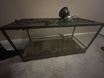 40 Gallon Reptile Tank W/ Heat Lamp