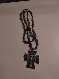 Chunky cross necklace