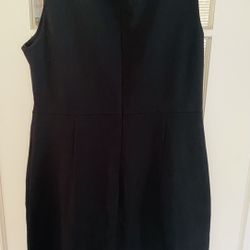 LANDS’ END Sleeveless Black Dress With Pockets