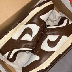 Nike Dunk Low Mocha Size 7.5w